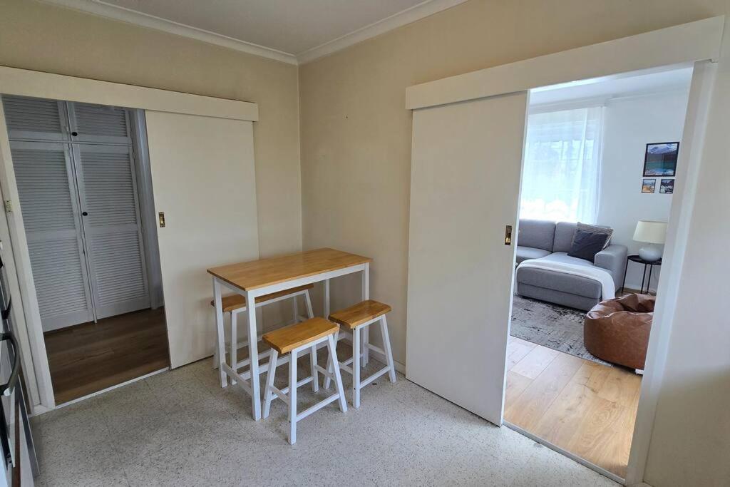 Elsternwick Easy Living - 2 Bedroom Sleeping 4 Melbourne Ngoại thất bức ảnh
