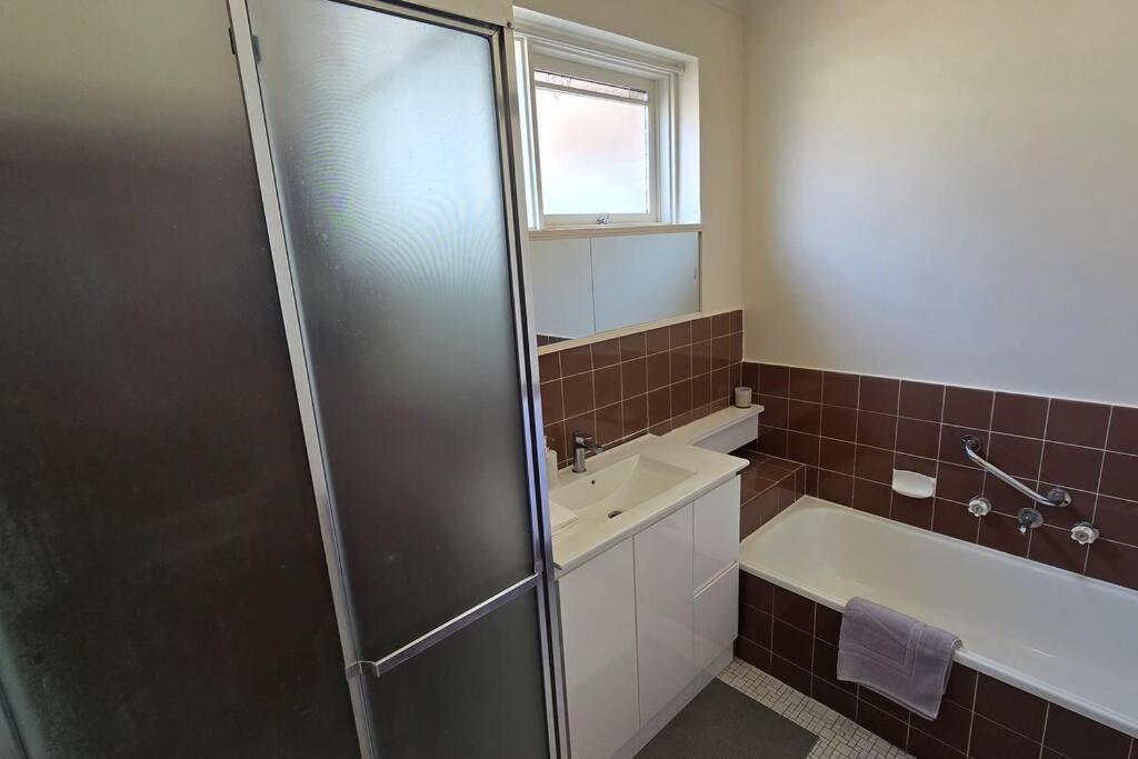 Elsternwick Easy Living - 2 Bedroom Sleeping 4 Melbourne Ngoại thất bức ảnh