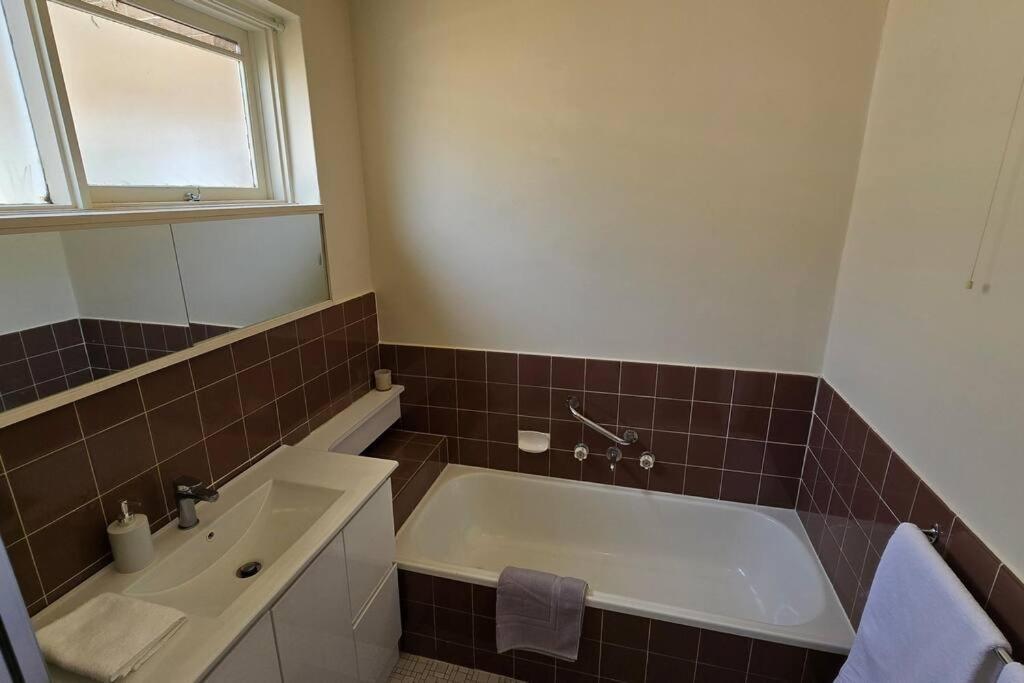 Elsternwick Easy Living - 2 Bedroom Sleeping 4 Melbourne Ngoại thất bức ảnh
